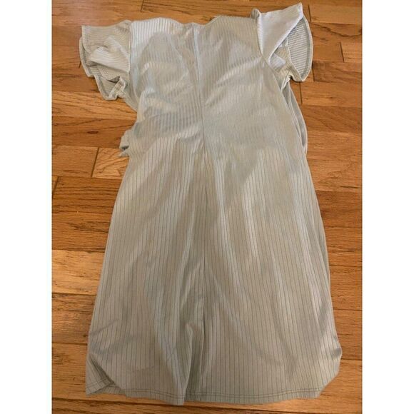 Socialite womens Light Green Wrap Dress With Flutter Sleeves & Waist Tie size L - Picture 9 of 9